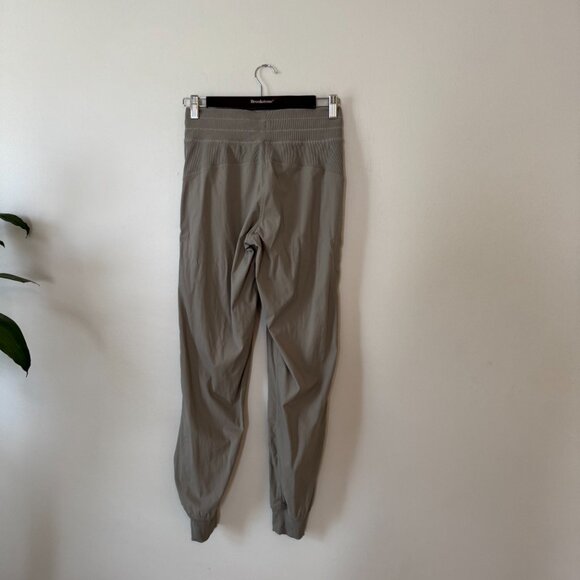 Lululemon Dance Studio Mid-Rise Jogger *Full Length - Picture 2 of 7